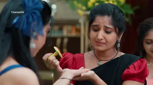 Chamanthi Stamps Prem's Initial on Her Palm - Chamanthi - Promo Telugu Drama Trailer Thumbnail