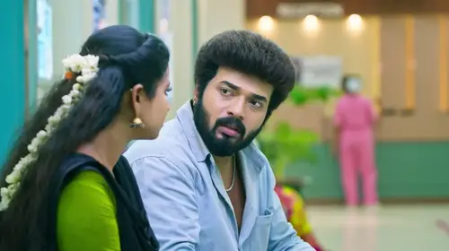 Karthikeyan's Care for Revathi - Karthigai Deepam Tamil Drama Shorts Thumbnail