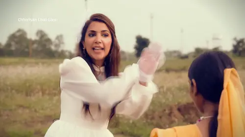 Girls’ Filmy Flair Lights Up Bamuliya Talkies - Chhoriyan Chali Gaon - Promo Hindi Mild Language Trailer Thumbnail