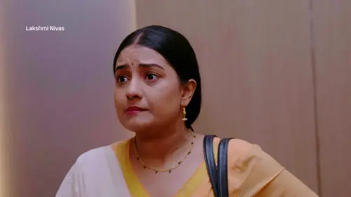 Veer Rescues Radhika from a Lift - Lakshmi Nivas - Promo Hindi Family Trailer Thumbnail