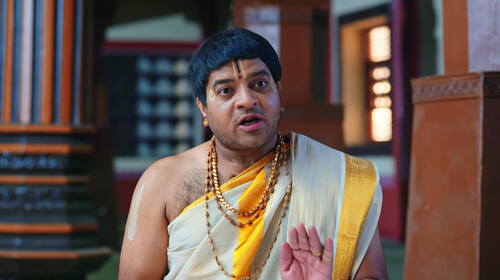 Gopika's Positive Encounter with a Girl - Sri Raghavendra Mahathme - Promo Mythology Trailer Thumbnail