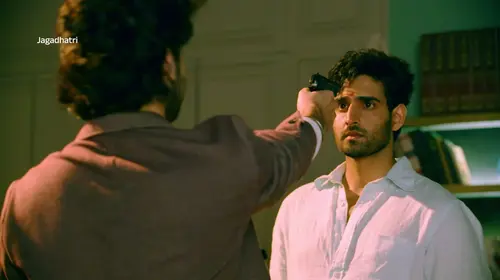 Shivay and Rudra Hold Each Other at Gunpoint - Jagadhatri - Promo Hindi Drama Trailer Thumbnail