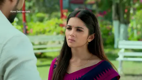 Lajbonti Is Determined to Safeguard Bonolata - Kone Dekhaa Alo - Promo Bengali Romance Trailer Thumbnail