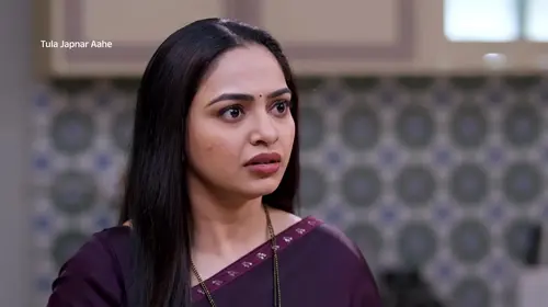 Ambika Arrives when Manjiri Threatens Meera - Tula Japnar Aahe - Promo Marathi Drama Trailer Thumbnail