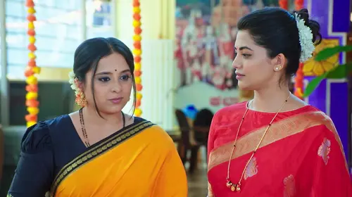 Vishwa Urges Jahnavi to Expose Jayanth - Lakshmi Nivasa - Promo Kannada Drama Trailer Thumbnail