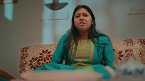 Varun Teaches Priyanka a Lesson - Snehapoorvam Shyama - Promo Malayalam Drama Trailer Thumbnail