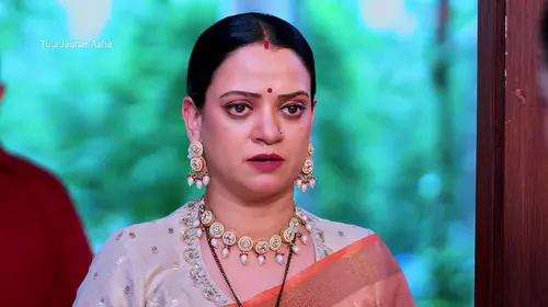 Maya Welcomes Atharva Home with an Arti - Tula Japnar Aahe - Promo Marathi Drama Trailer Thumbnail
