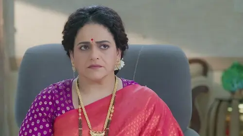 Shiva Brings Tea for Everyone with a Covered Face | Shiva Marathi Drama Shorts Thumbnail