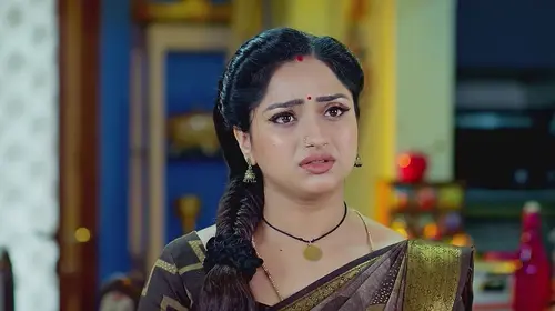 Hasini Makes Fun of Vallabh - Trinayani Kannada Drama Shorts Thumbnail