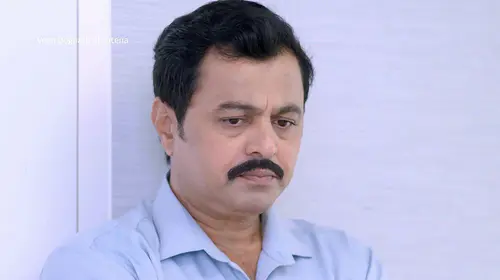 Swanandi Is Blamed for Aaji's State - Veen Doghatli Hi Tutena - Promo Marathi Drama Trailer Thumbnail