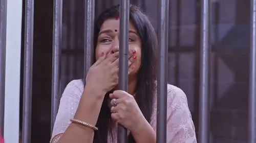 Rajvansh Begs the Police to Release Harleen | Kumkum Bhagya Hindi Drama Shorts Thumbnail